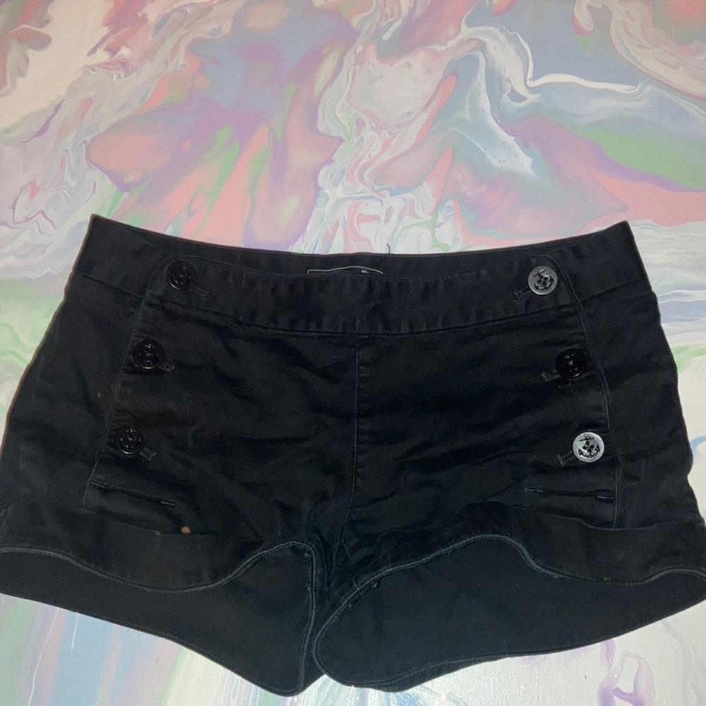 Tiny shorts with buttons